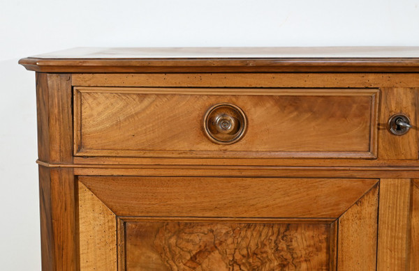 Piccola Credenza a 3 Ante in Noce – Fine XIX Secolo