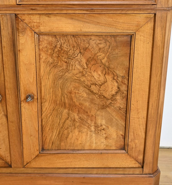 Piccola Credenza a 3 Ante in Noce – Fine XIX Secolo