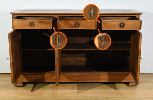 Piccola Credenza a 3 Ante in Noce – Fine XIX Secolo