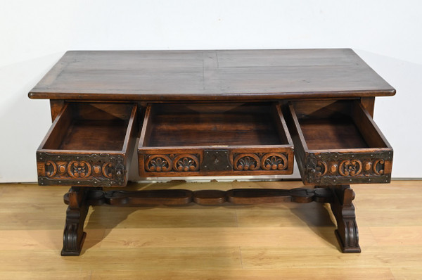 Table Bureau en Chêne, style Néogothique – Début XXe