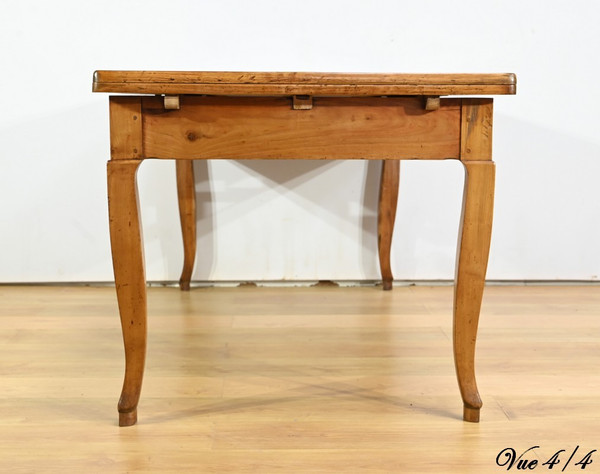 Table Régionale en Merisier, style Louis XV – Milieu XIXe