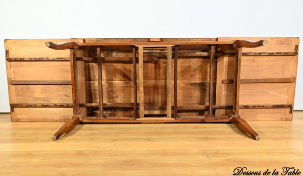 Table Régionale en Merisier, style Louis XV – Milieu XIXe