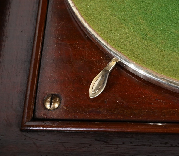 Phonographe Silvertone Model VII en Acajou – 1920