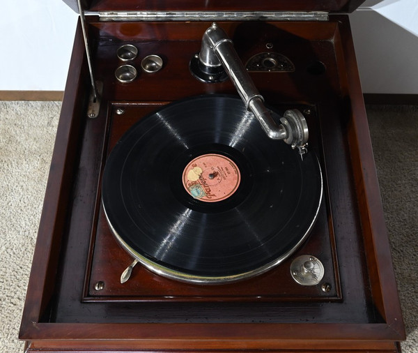 Phonographe Silvertone Model VII en Acajou – 1920