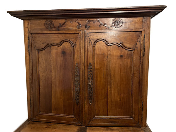 Bauernhaus-Sideboard aus dem 18. Jahrhundert aus Walnussholz