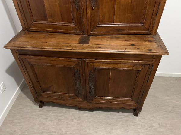 Bauernhaus-Sideboard aus dem 18. Jahrhundert aus Walnussholz