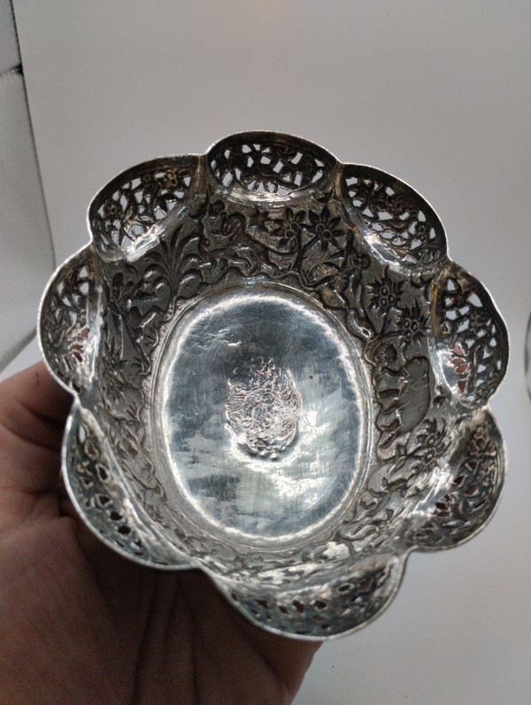 Polylobed Cup - Sterling Silver - Burma - Late 19th Century.