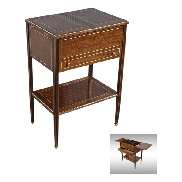 Small Mahogany Living Room Table, Directoire taste – Early 20th century