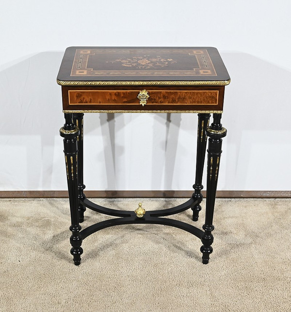 Petite Table de Salon style Louis XVI, époque Napoléon III – Milieu XIXe