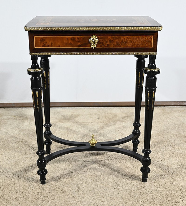 Petite Table de Salon style Louis XVI, époque Napoléon III – Milieu XIXe