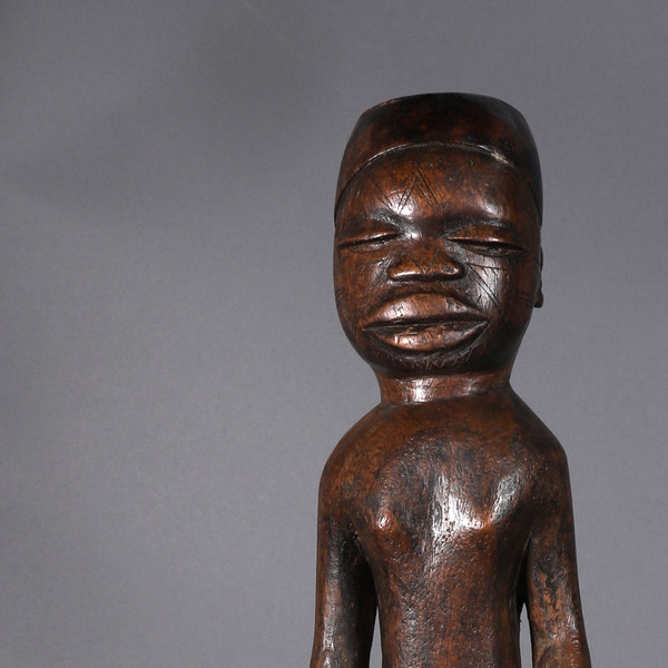 Wooden statue – Africa
