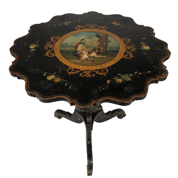 Guéridon basculant à plateau chantourné décoré d’un médaillon central peint, époque Napoléon III
