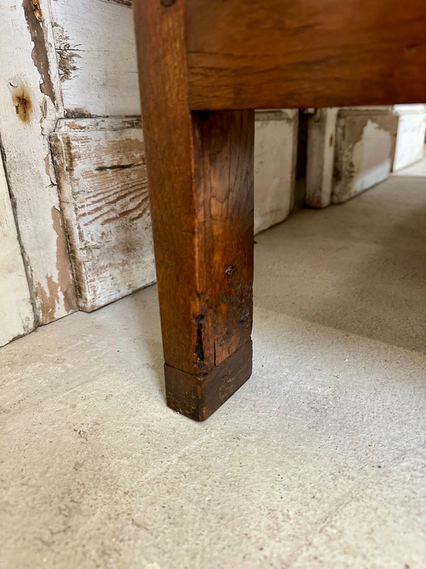 Commode lyonnaise en noyer XVIIIème siècle 