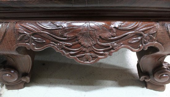  Mobiletto atipico asiatico, origine Vietnam, in mogano massiccio - Fine XIX secolo