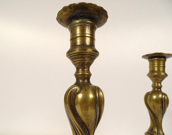 Coppia di Candelieri Stemma Luigi XV Stemma in Bronzo Flambeaux XVIII Secolo