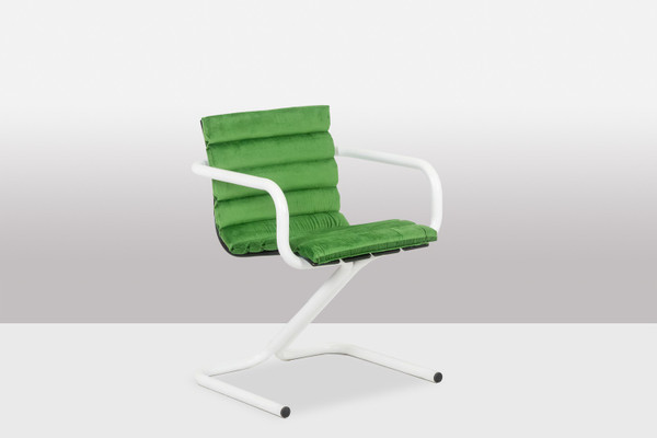 Serie di 6 poltrone in metallo laccato bianco e velluto. Anni '70.
