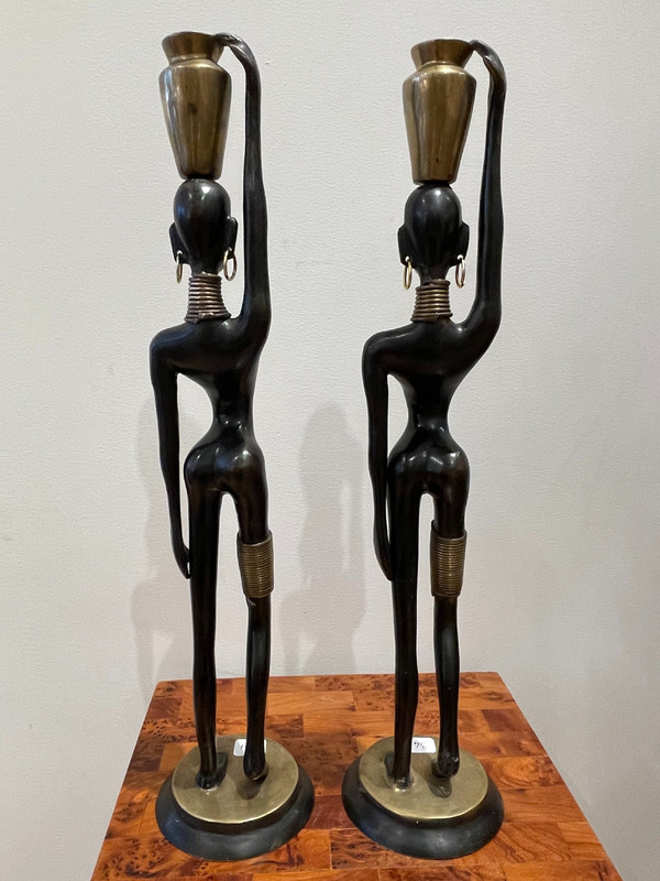 Coppia di statuette di portatori d'acqua, secondo Karl HAGENAUER, circa 1970