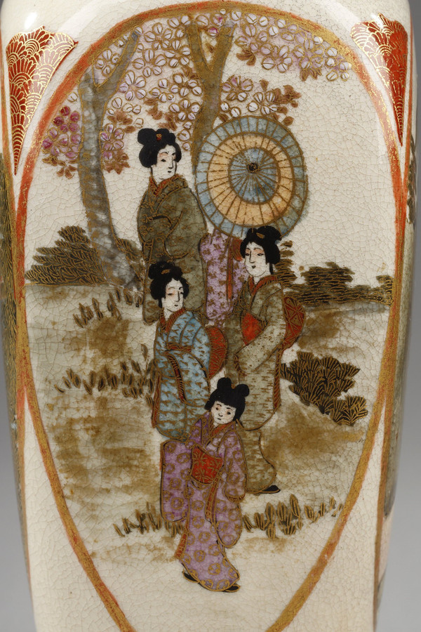 Kleine Satsuma-Porzellanvase aus Japan, Meiji-Zeit (1868-1912).