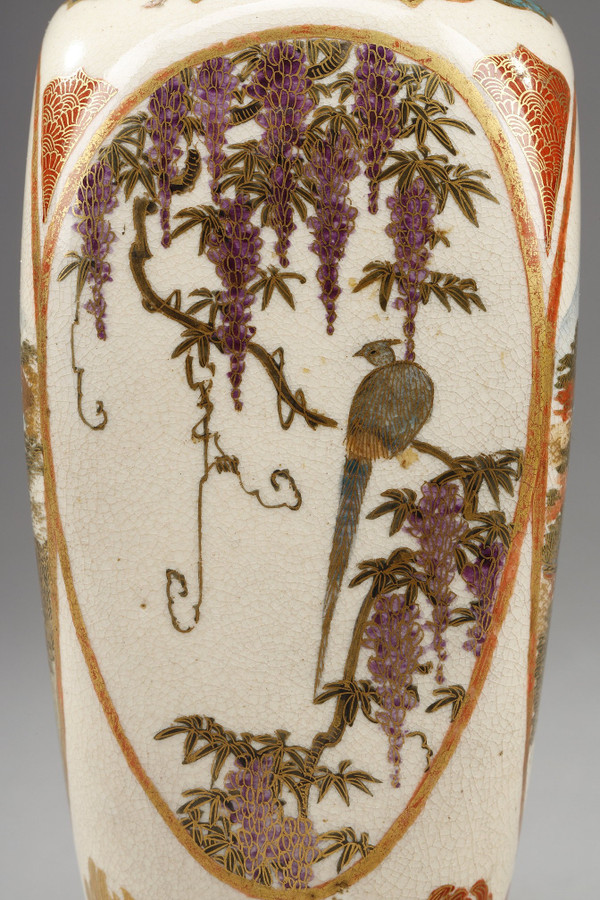 Kleine Satsuma-Porzellanvase aus Japan, Meiji-Zeit (1868-1912).