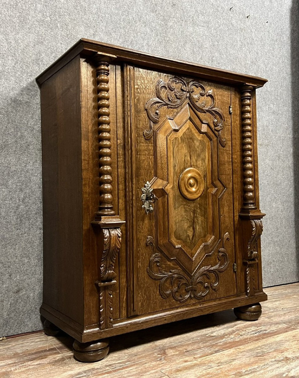 Meuble D’apparat Alsacien en chêne et loupe époque Louis XIII / XVII eme siècle