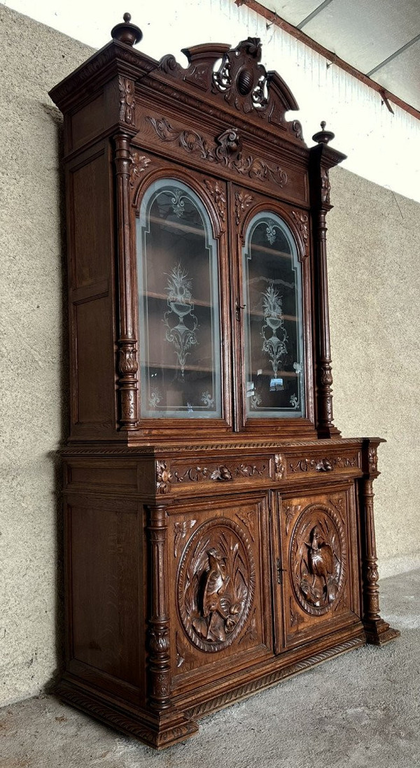 Renaissance style hunting lodge library buffet in solid carved oak circa 1850