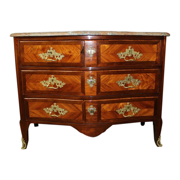 Louis XV chest of drawers in 18th century marquetry