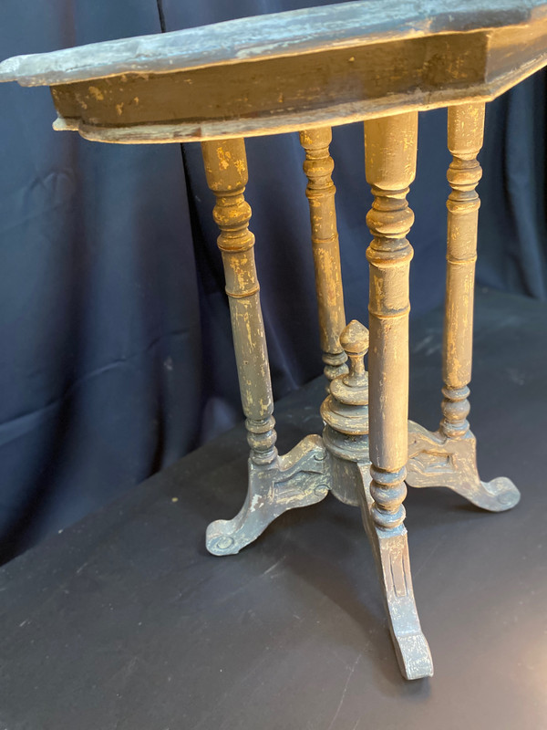 Napoleon III pedestal table dating from the 19th century polychrome pretty small model