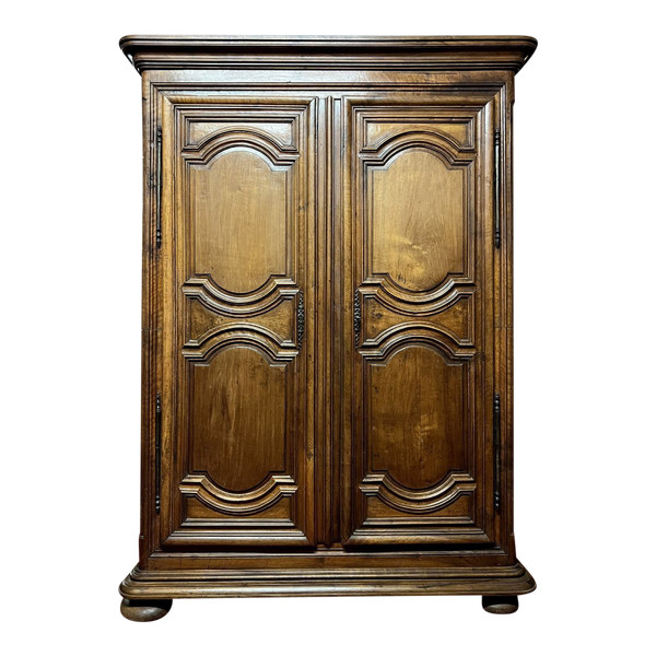 Louis XIII period cabinet in solid walnut (17th century)