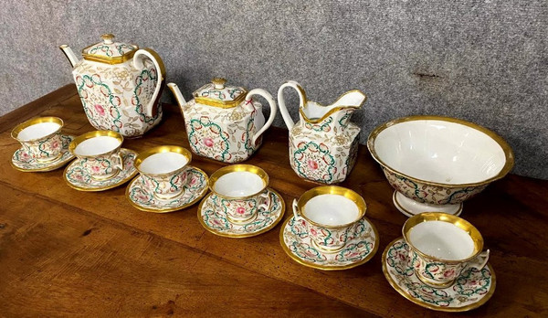 Paris porcelain: magnificent Empire period tea/coffee service circa 1810