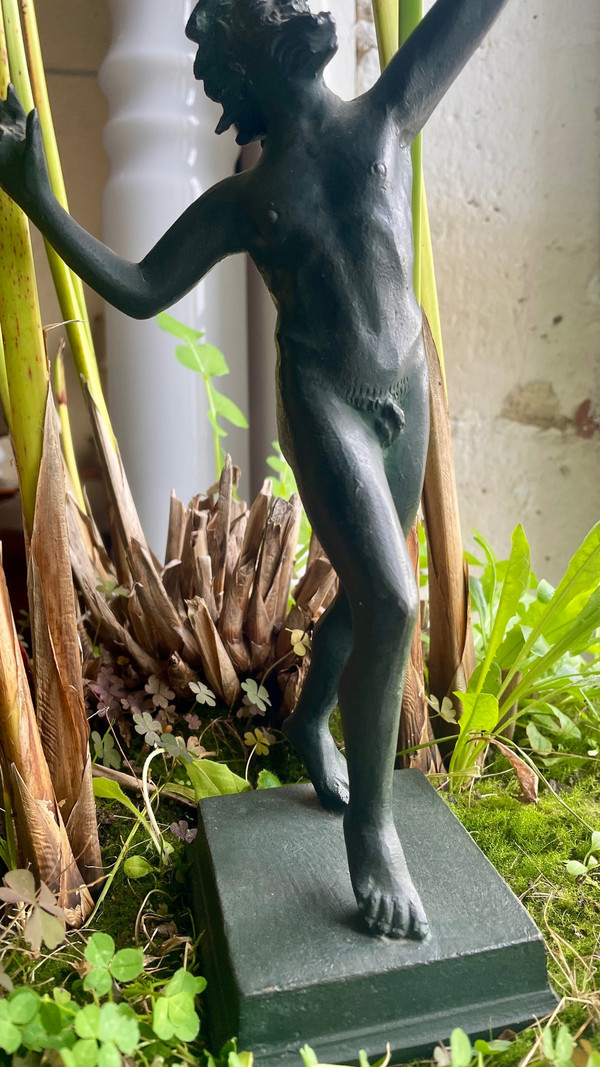 Faune dansant en bronze, XIXe siècle 