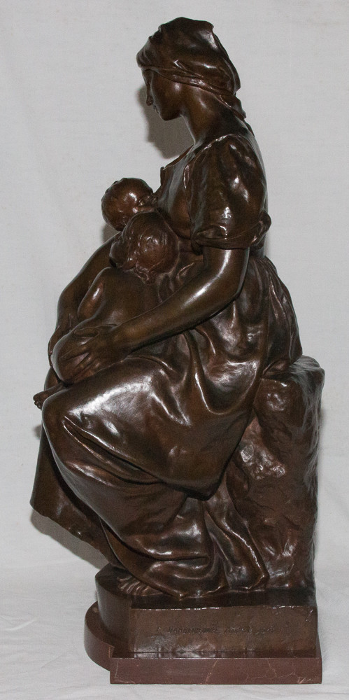 Bronzo "Maternità" firmato Paul Dubois 1829-1905