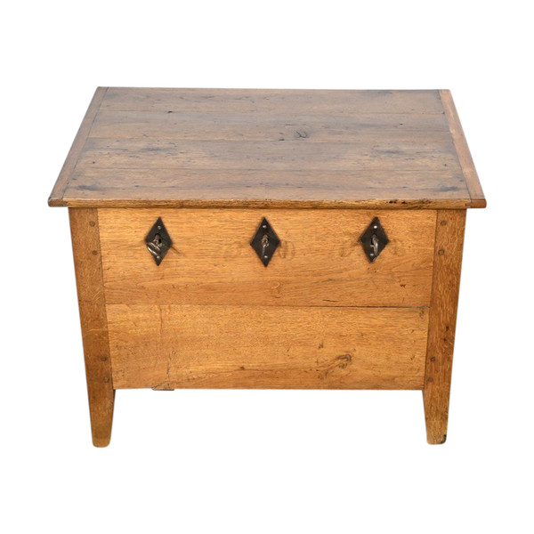 Oak community chest - Late 19th century