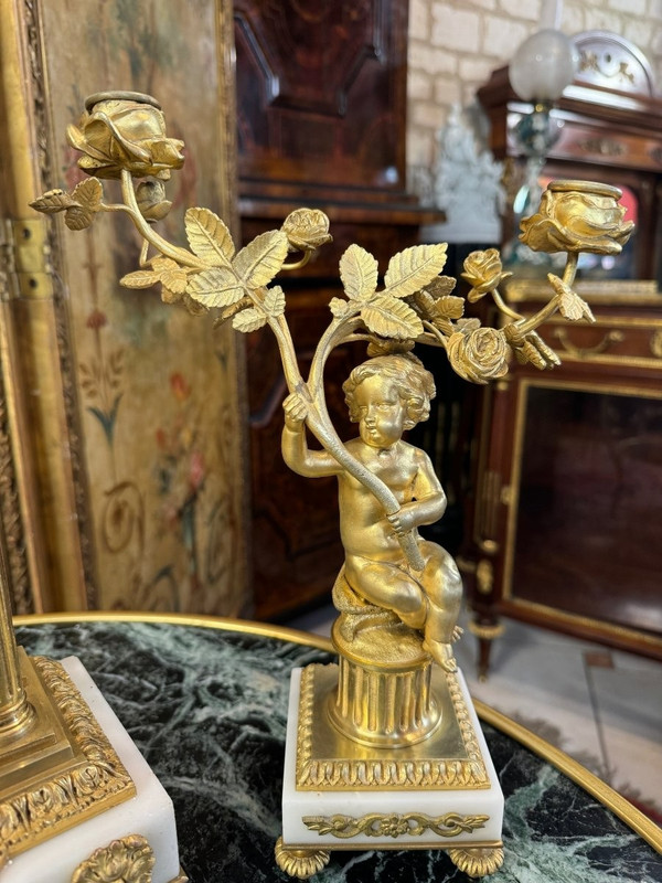 GARNITURE DE CHEMINEE DE STYLE LOUIS XVI