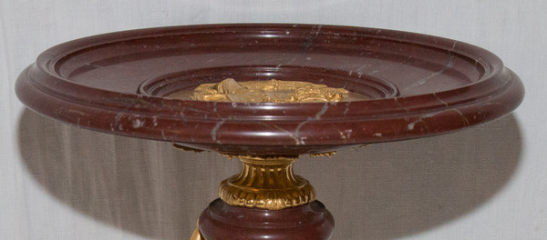 Coupe En Marbre Rouge Royale Et Putti En Bronze Doré Circa 1860