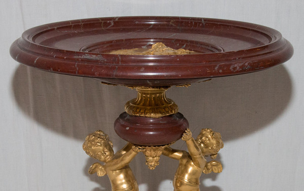 Coupe En Marbre Rouge Royale Et Putti En Bronze Doré Circa 1860