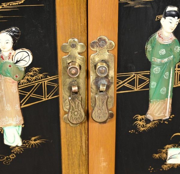 Cabinet Asiatique à Liqueurs en Bois Laqué, Chine - 1950