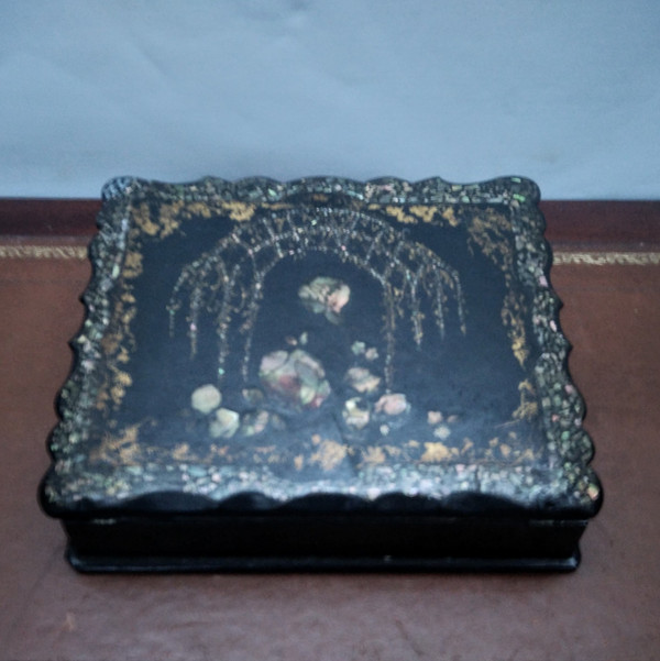 Papier-mâché writing case