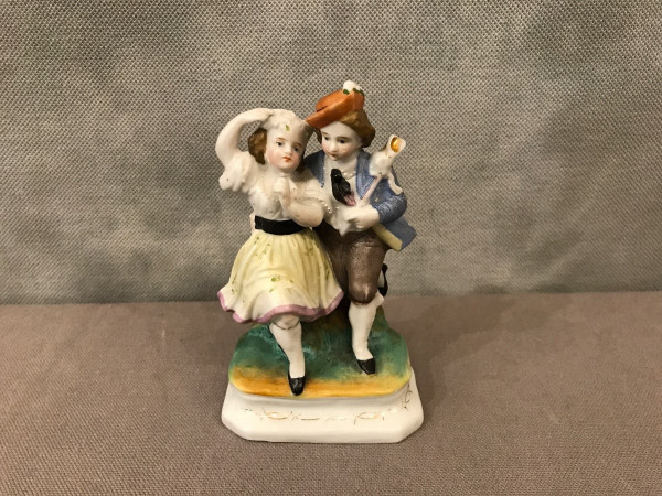 Petit groupe en porcelaine Allemande d'époque 19 ème 