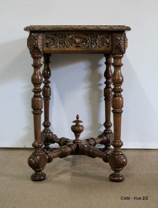 Scrittoio piccolo in noce massello, in stile Luigi XIV - fine XIX secolo