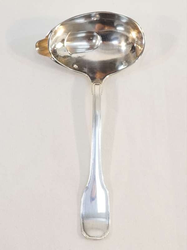 Sauciere sur dormant en ARGENT MASSIF et cuillere a sauce DOUTRE ROUSSEL