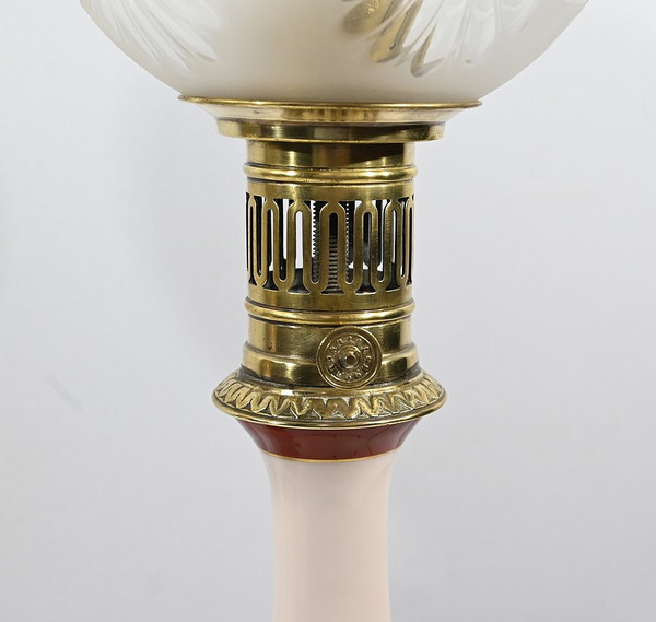 Coppia di lampade a olio in porcellana, elettrificate - Fine XIX secolo