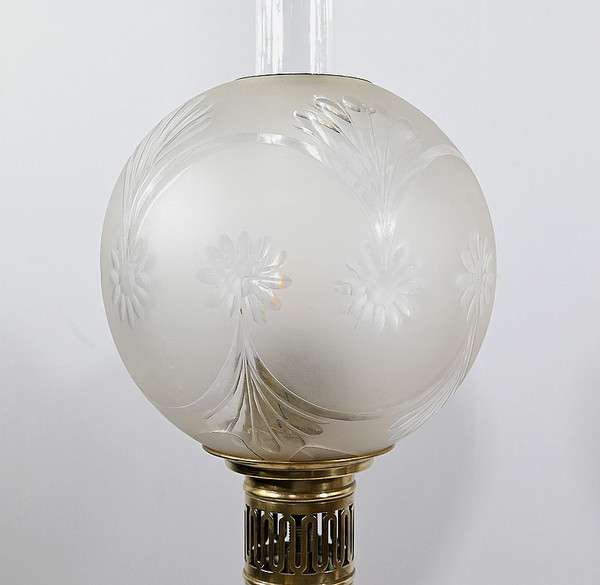 Coppia di lampade a olio in porcellana, elettrificate - Fine XIX secolo