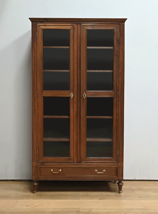 Libreria in noce massiccio, stile Luigi XVI - metà del XIX secolo