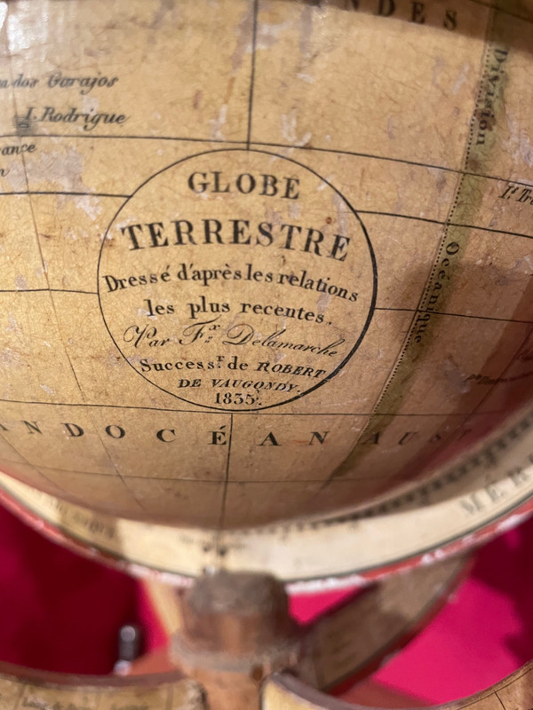 Globe drawn up by Félix Delamarche in 1835