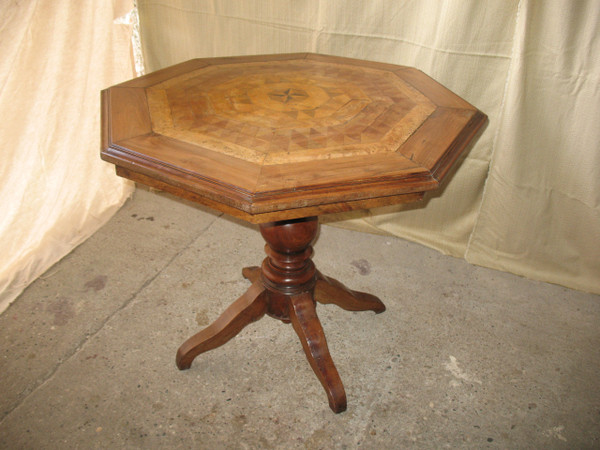 Octagonal inlaid pedestal table in the Charles X style 19th century