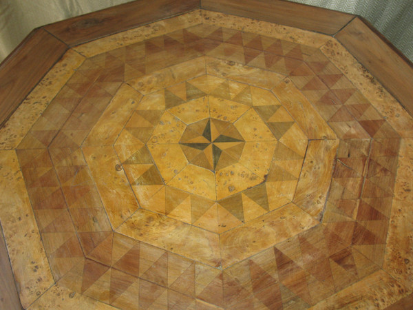 Octagonal inlaid pedestal table in the Charles X style 19th century