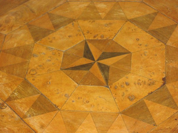 Octagonal inlaid pedestal table in the Charles X style 19th century