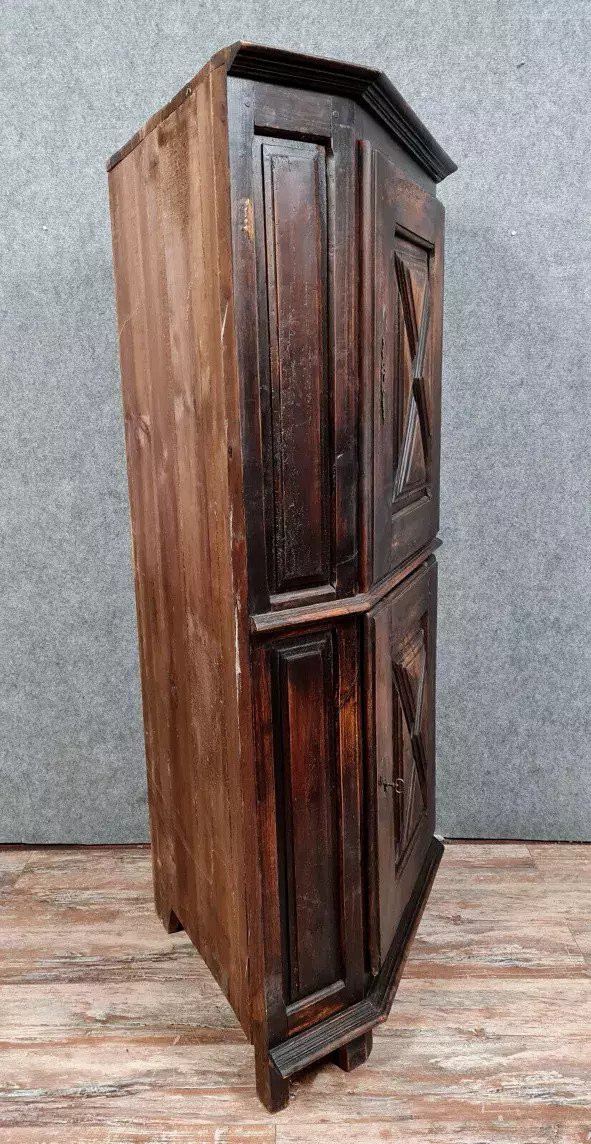 Ansteckbuffet im rustikalen Louis-XIII-Stil aus massiver Eiche um 1800.