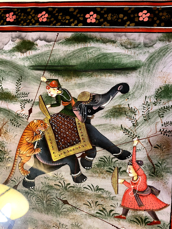 zwei indische Miniaturen "Die Tigerjagd" starke Seidenmalerei dekorativ gerahmt