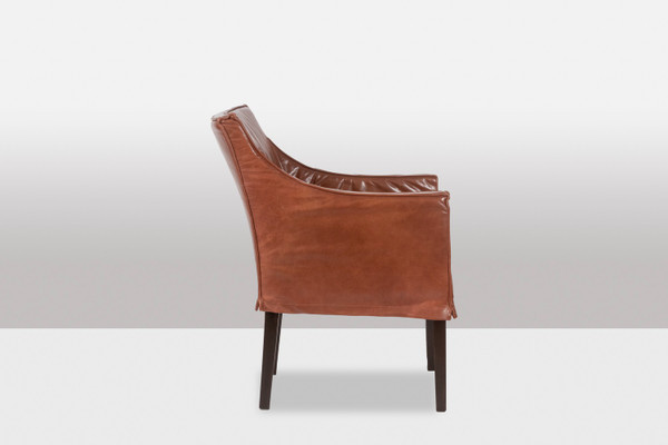 Lintello. Paire de fauteuil en cuir camel. Années 1970.